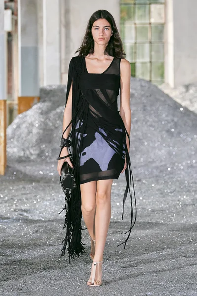 Look 48
